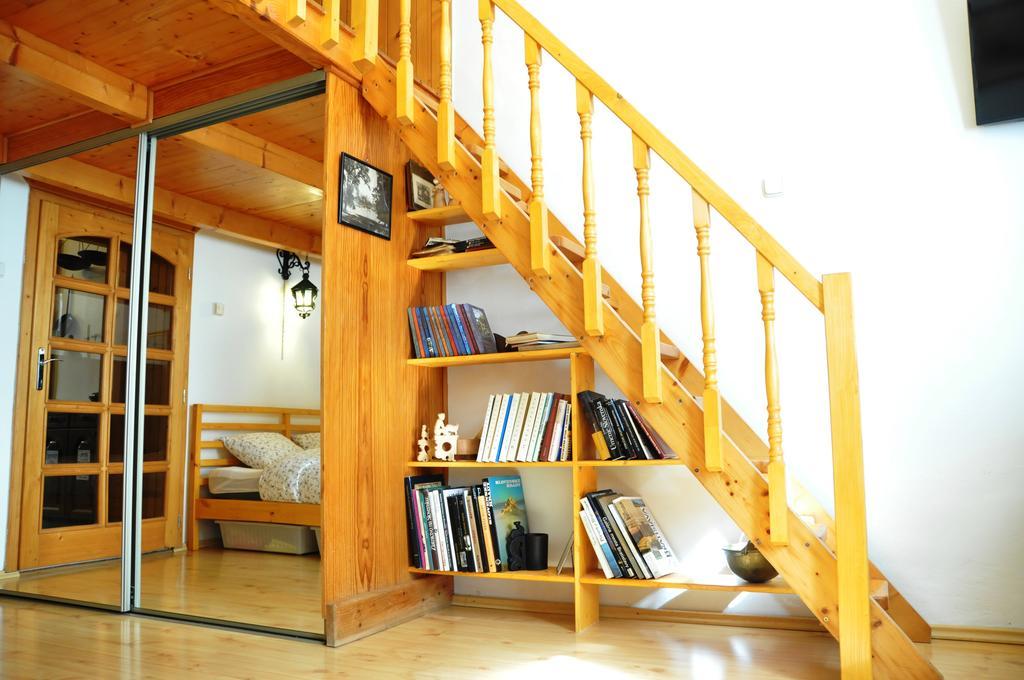 Traditional Slovak Apartment Bratislava Exterior photo
